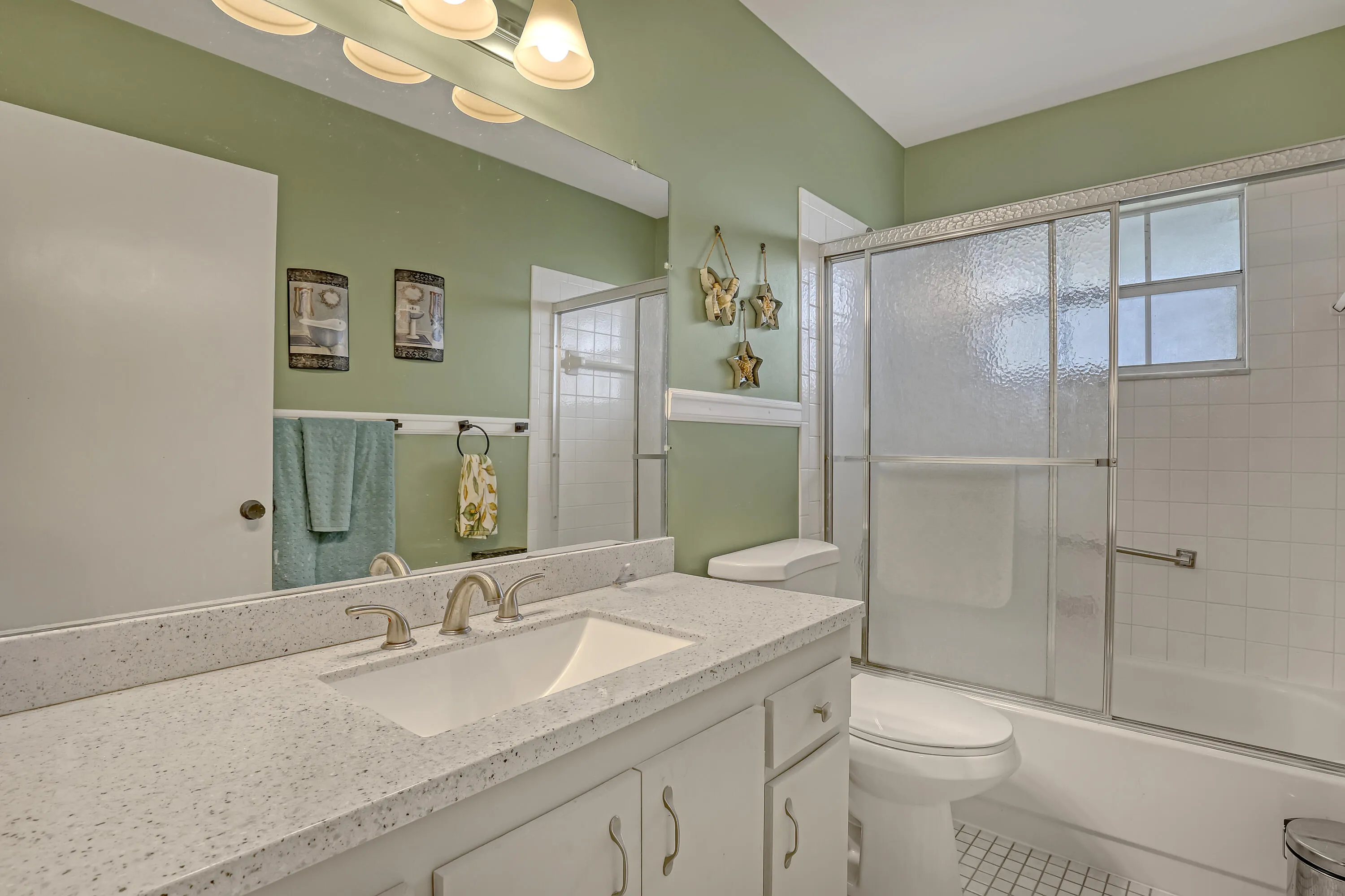 2nd Bathroom