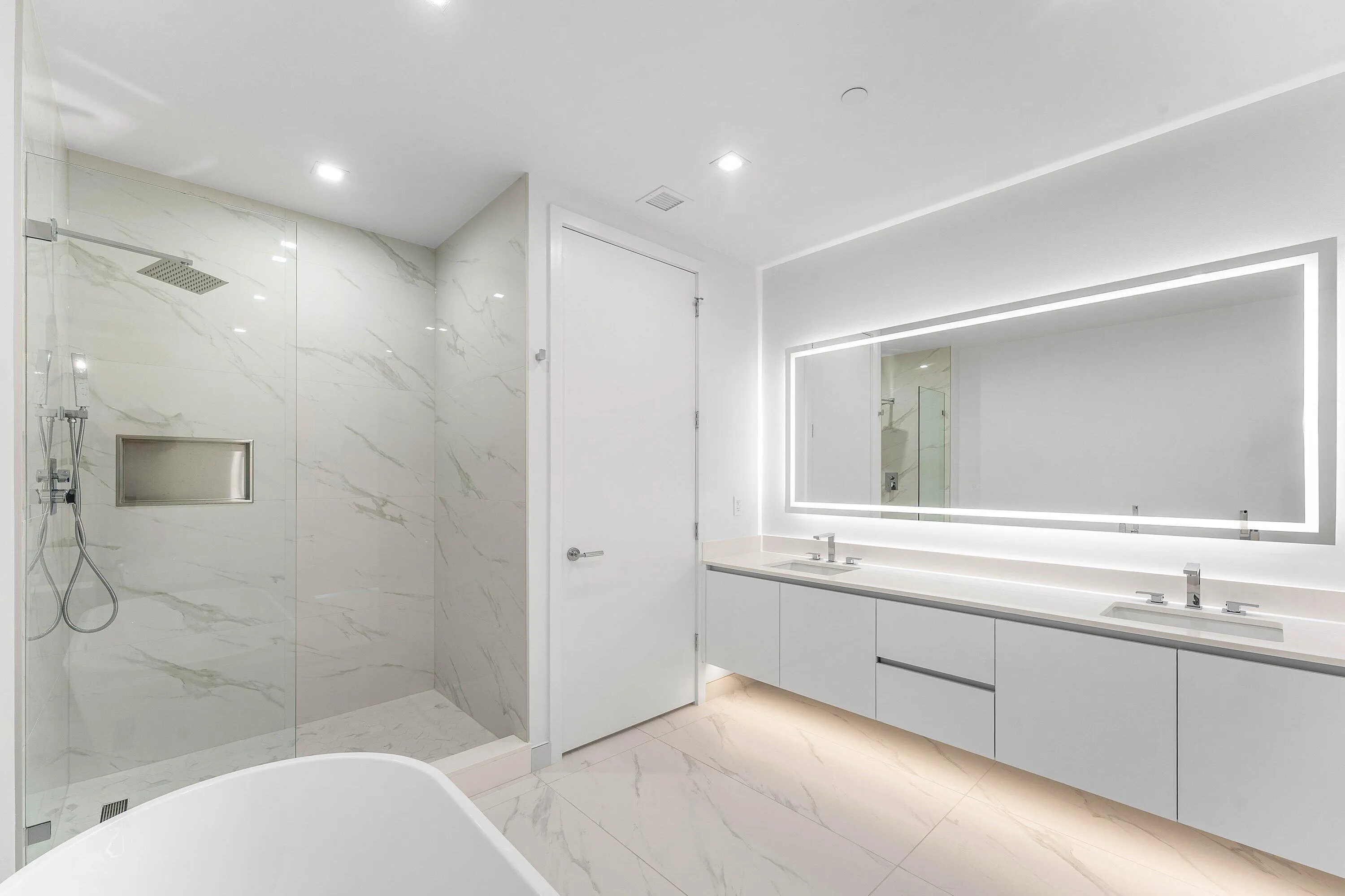 Primary Ensuite Bath