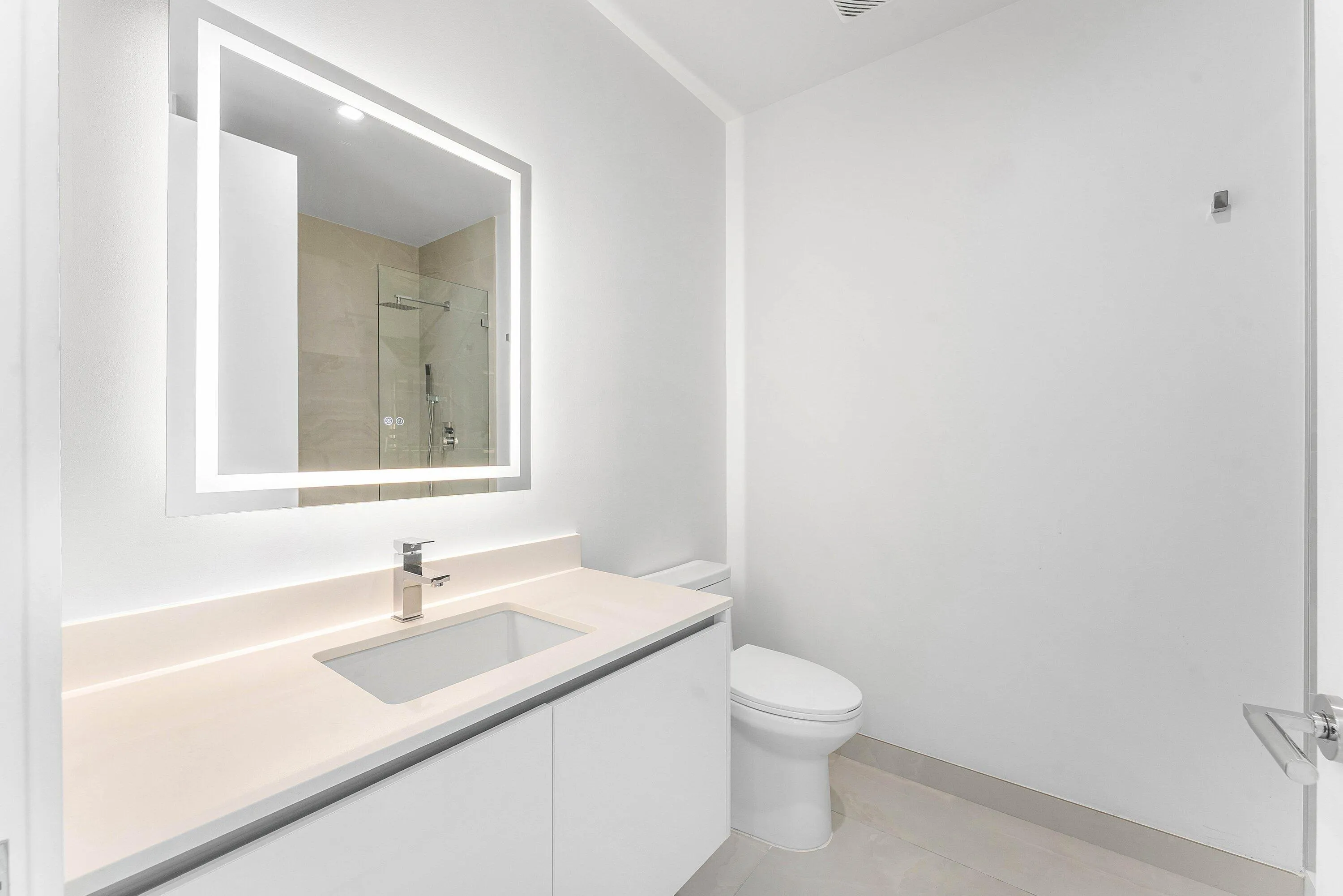 Guest 2 Bathroom