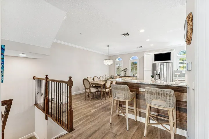 813 Estancia Way
