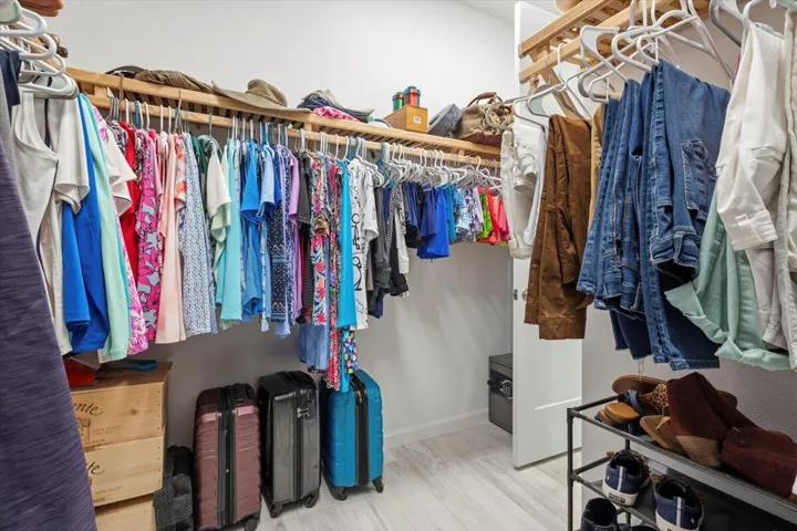 more closet !