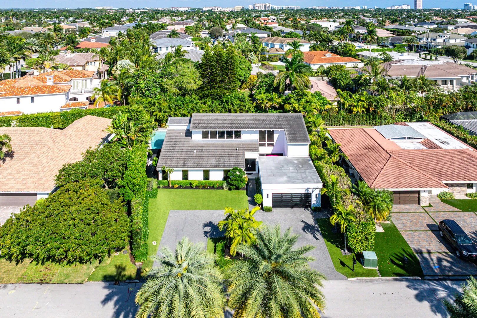 229_South_Maya_Palm_Drive_Aerial_01