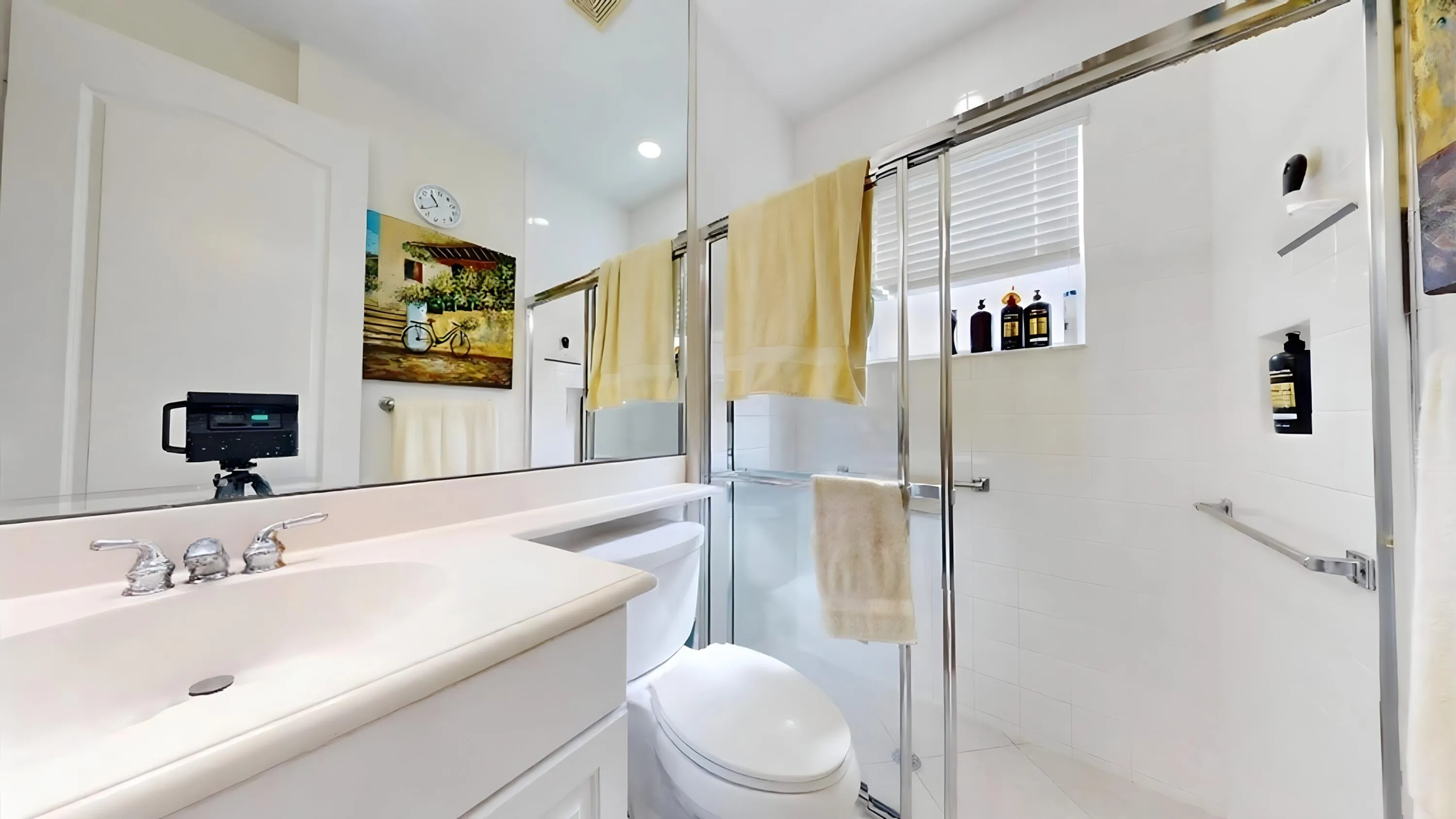 Guest Bathroom - AI ENHANCED