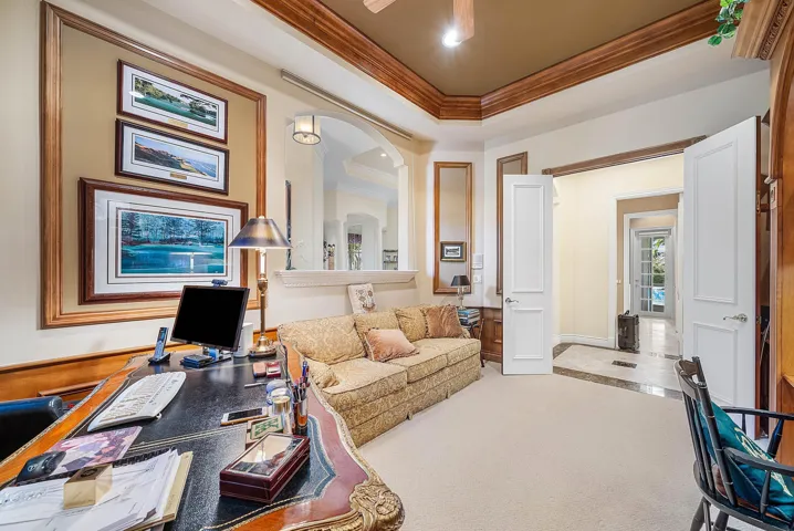 Office/Den/Guest Bedroom 4