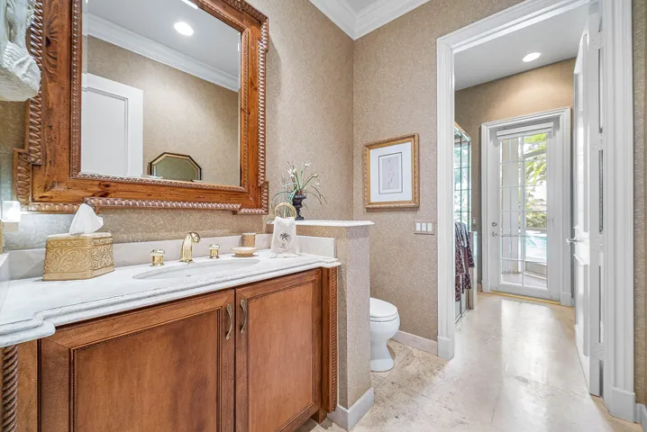 Guest Bath 4