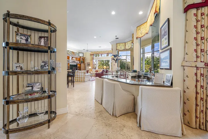 Full Wet Bar