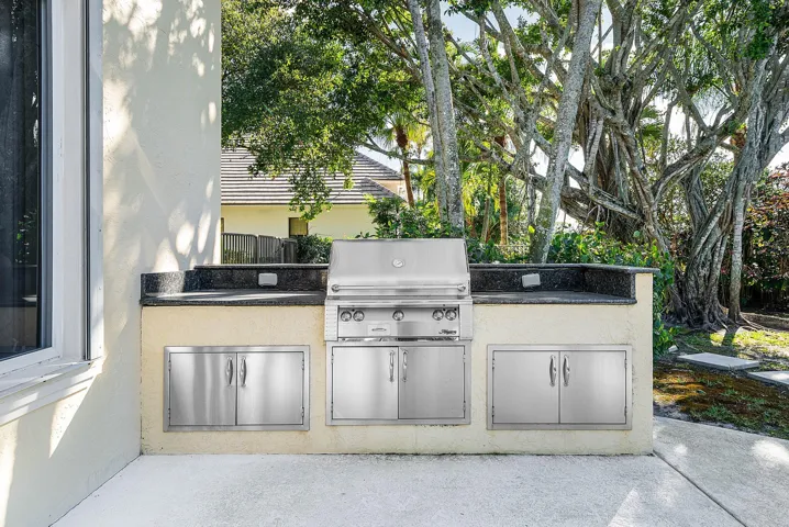 Summer Kitchen