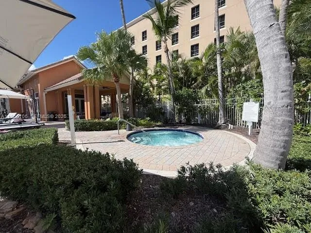 Building pool