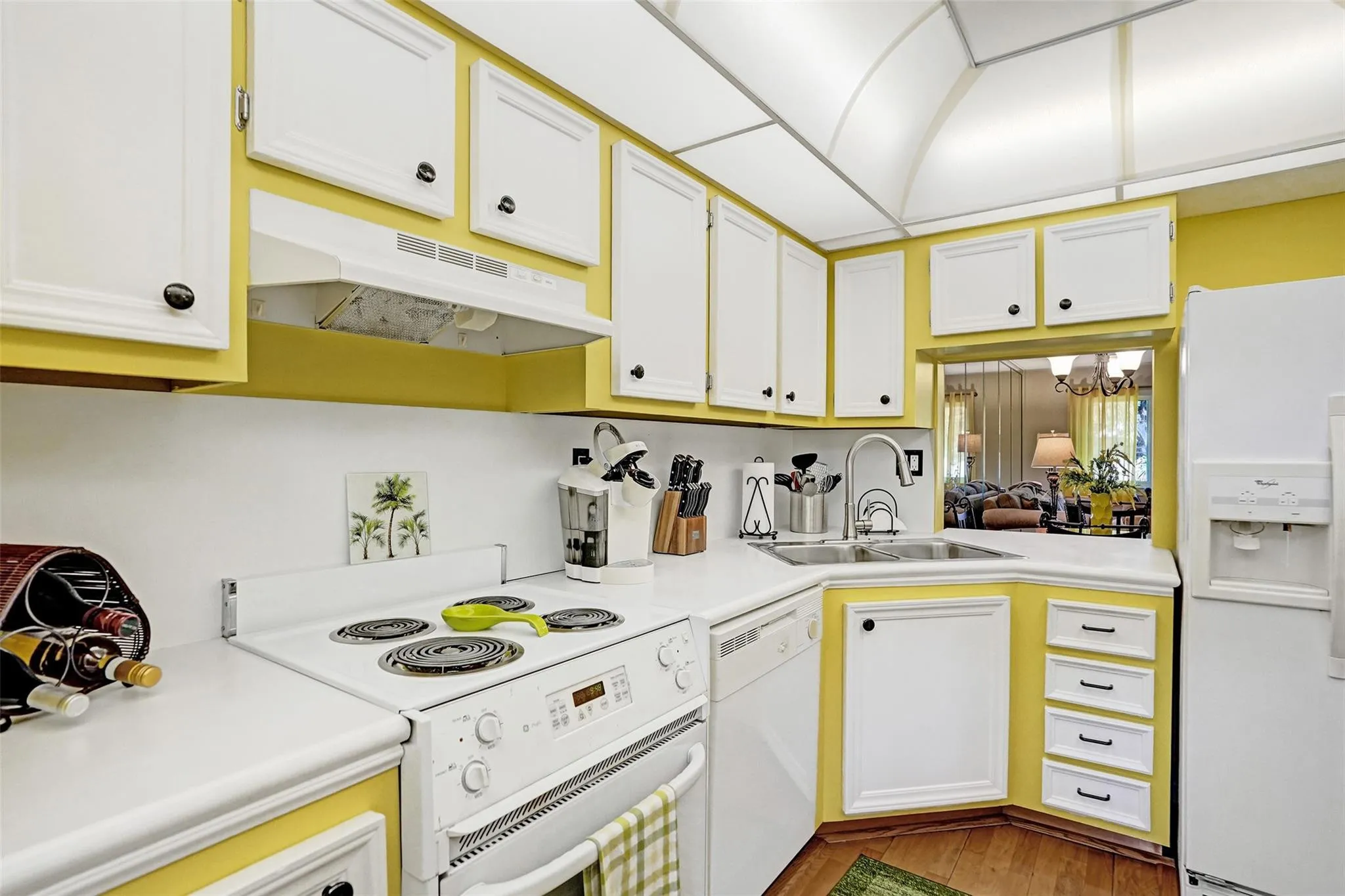 Move in ready! Turnkey with pots/pans, dishes and utensils...just bring your food!