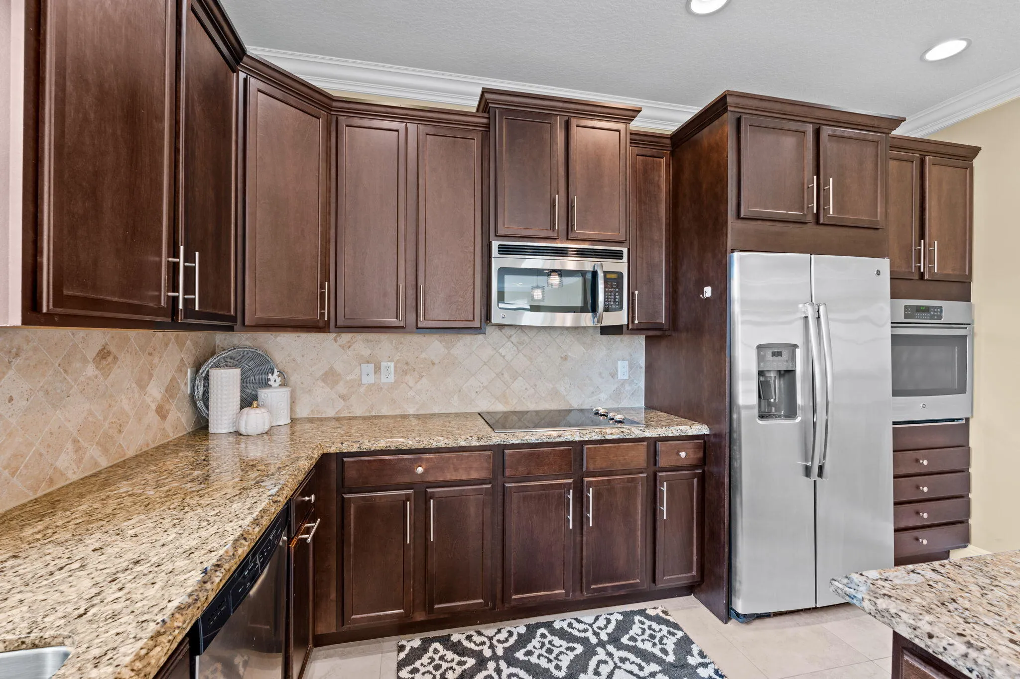 14-web-or-mls-A7404692