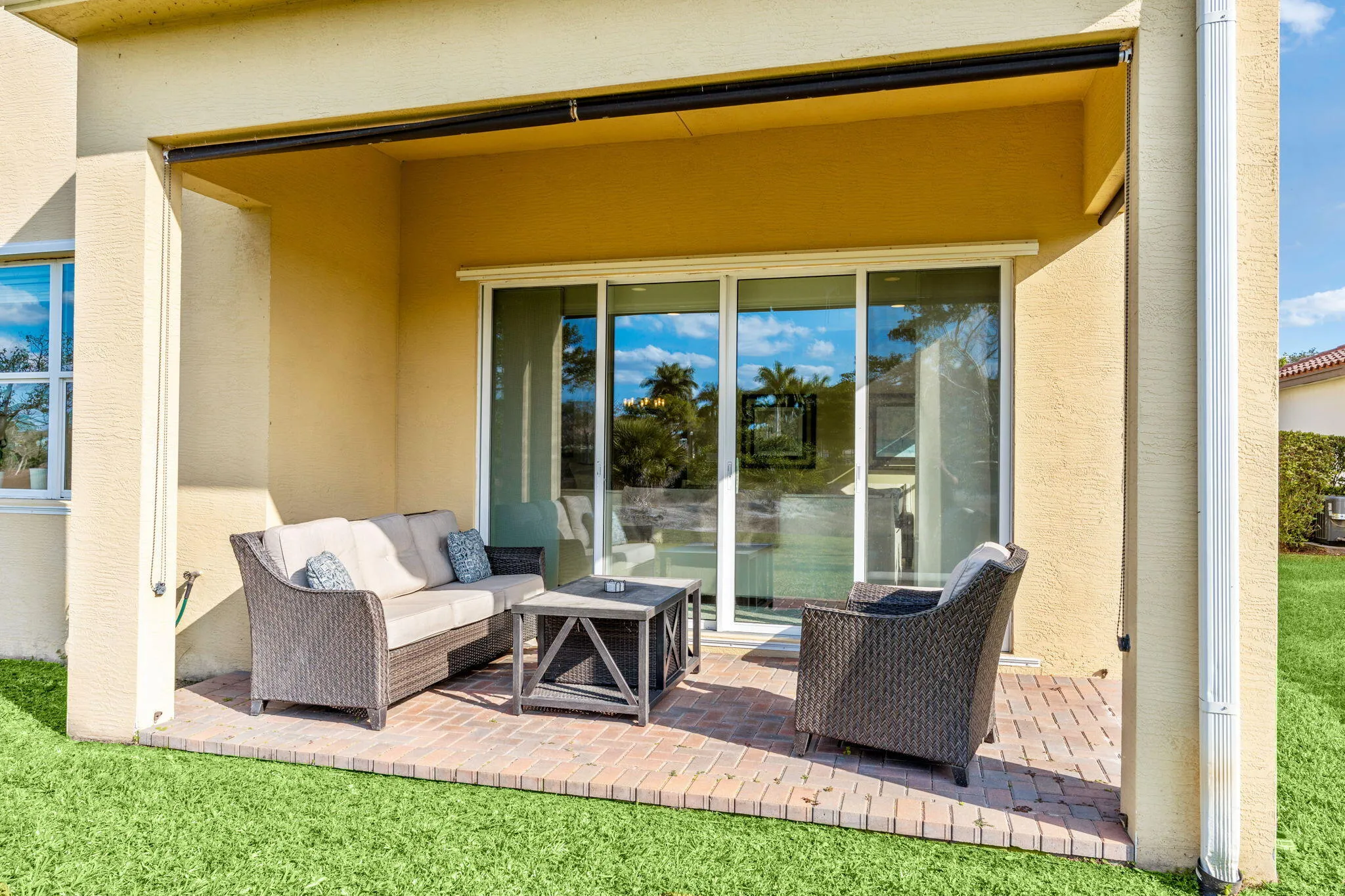 46-web-or-mls-A7404730