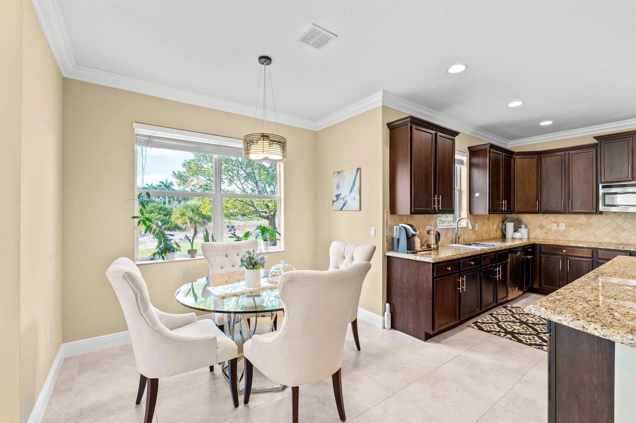 12-web-or-mls-A7404686