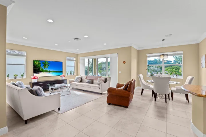 10-web-or-mls-A7404677