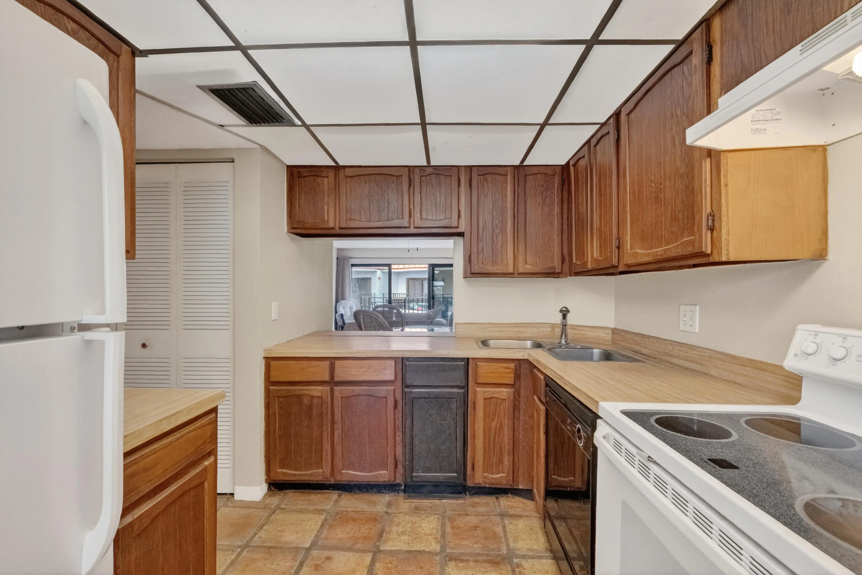 Kitchen Eating Area
