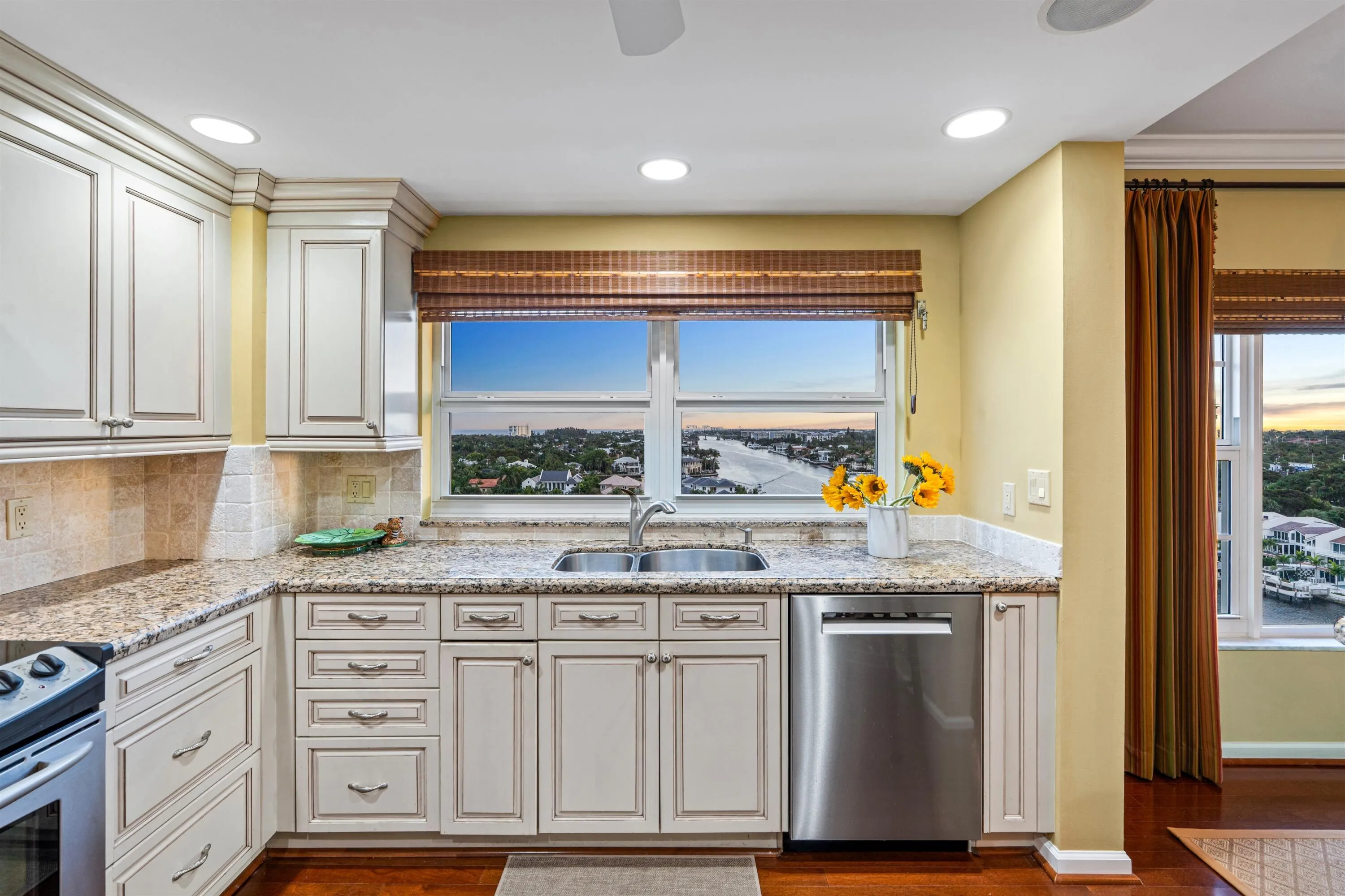 KITCHEN_STRAIGHT_DT