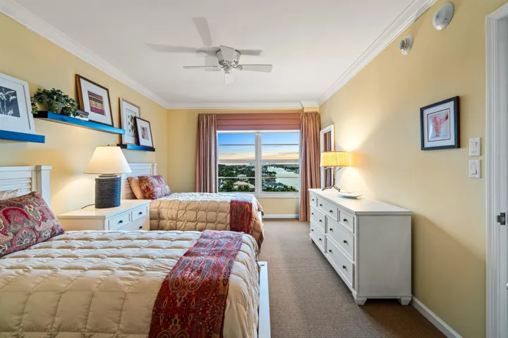 BEDROOM_1_STRAIGHT_DT