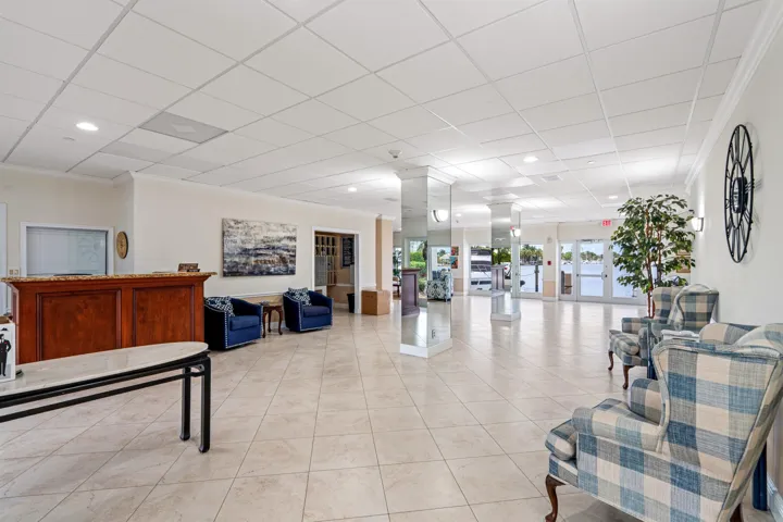COMMUNITY_FOYER_DT