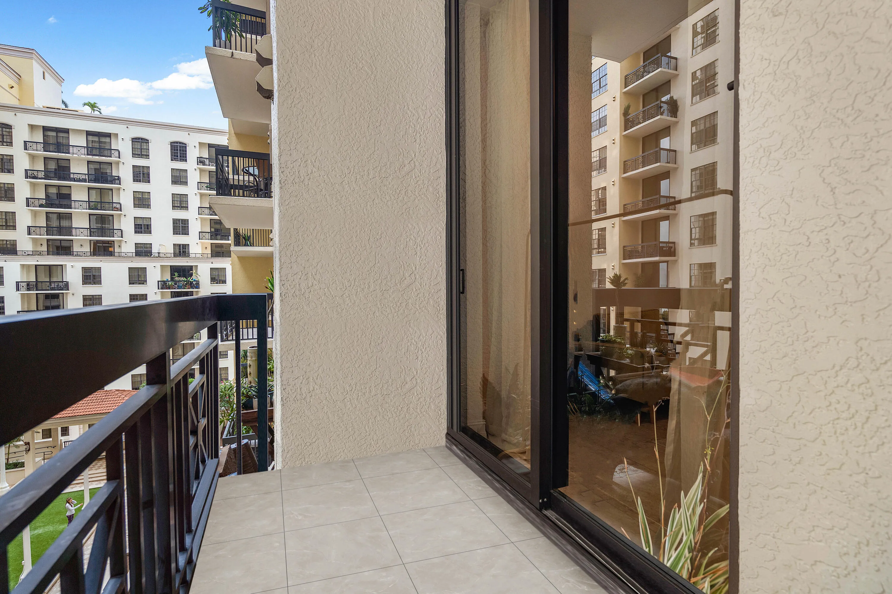 Nice Balcony Overlooking Courtyard