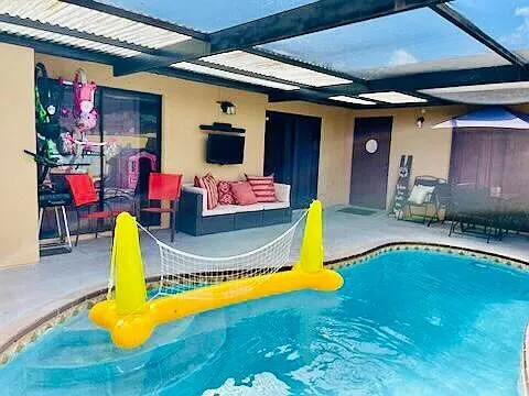 4782 Sunny Palm