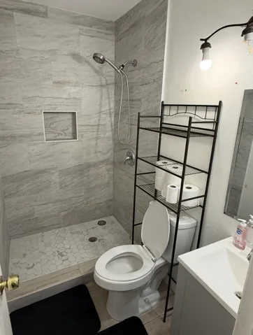 Bathroom not virtually enhanced. Nicely updated