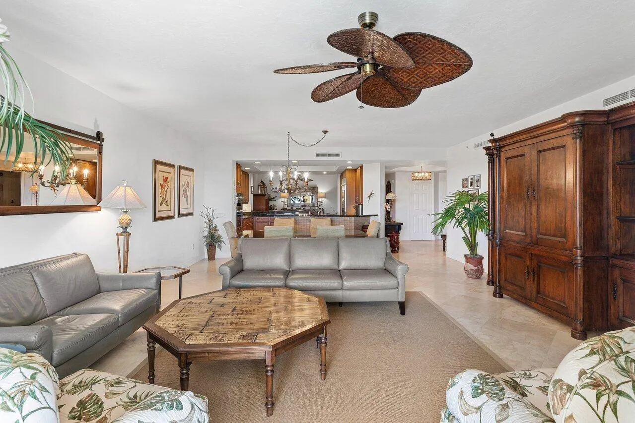 016-500SouthUSHighway1-202-Jupiter-FL-33