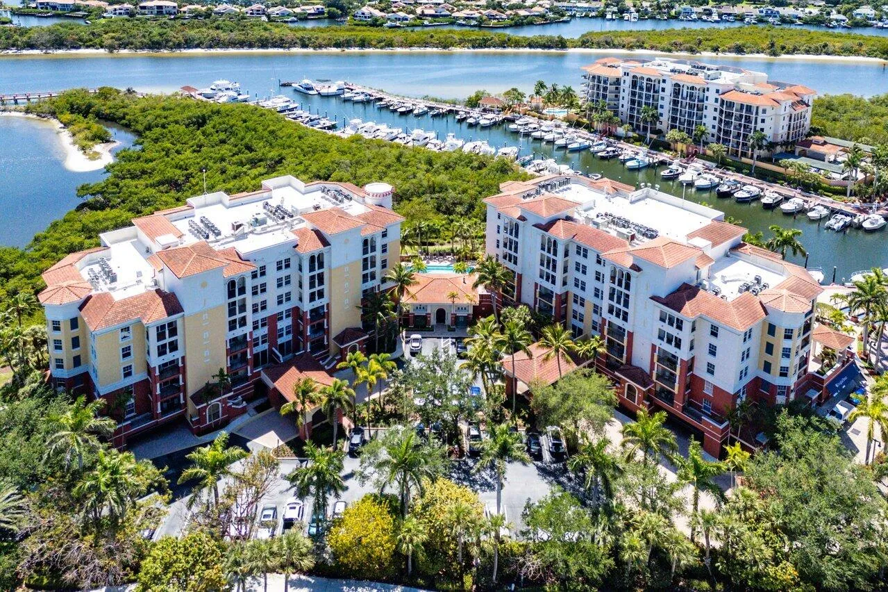 039-500SouthUSHighway1-202-Jupiter-FL-33