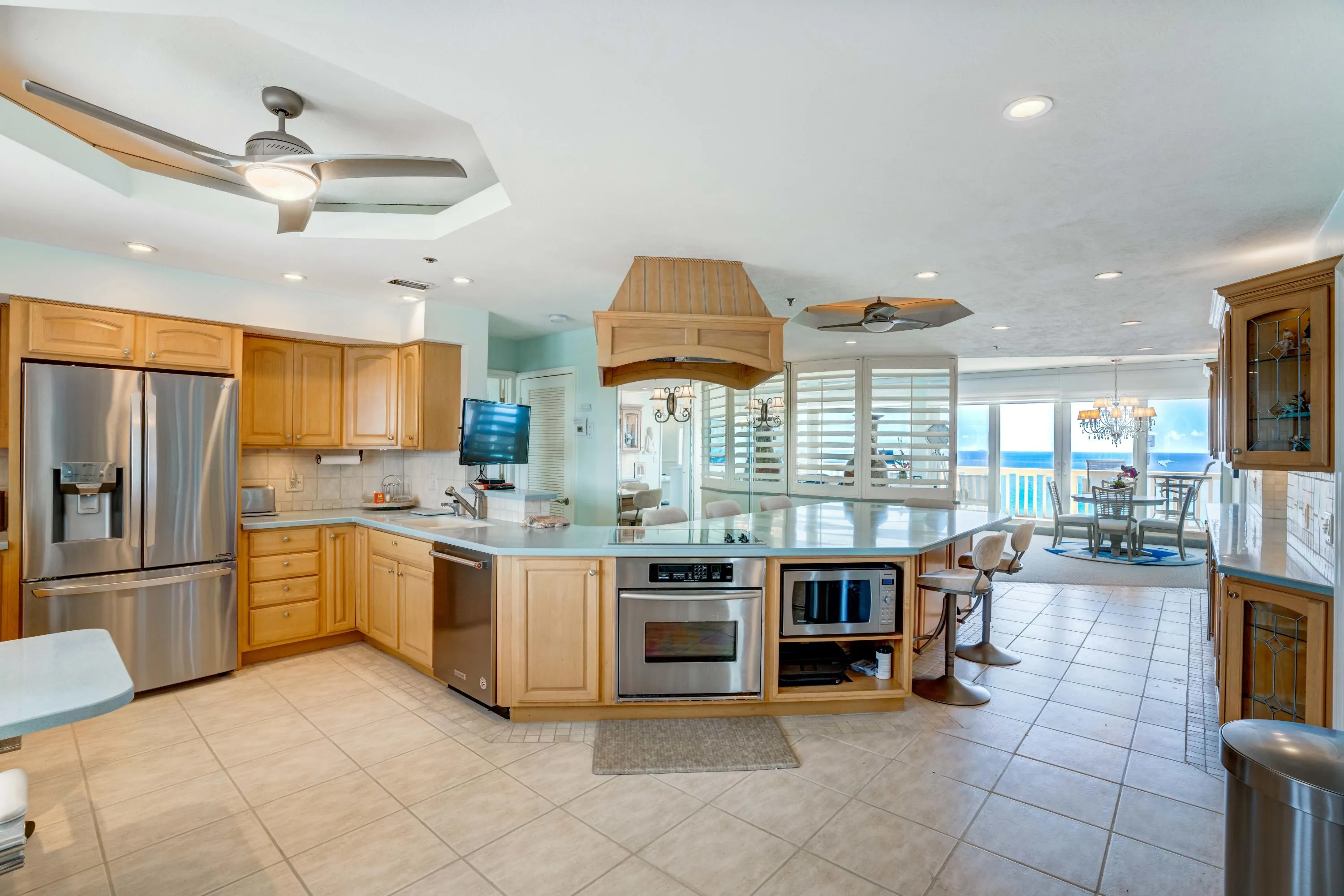 ENTRY INTO KITCHEN