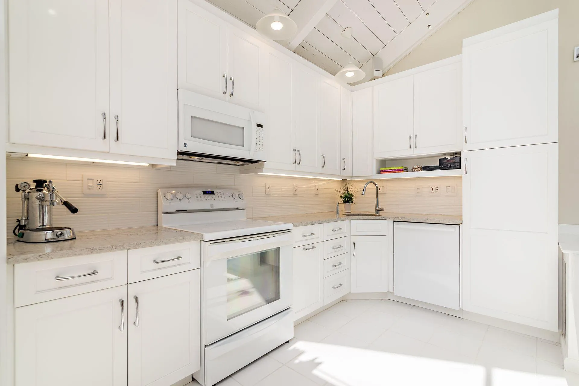 8G Kitchen