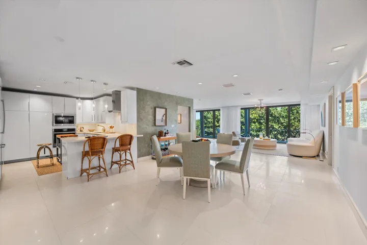 Dining Area/Kitchen