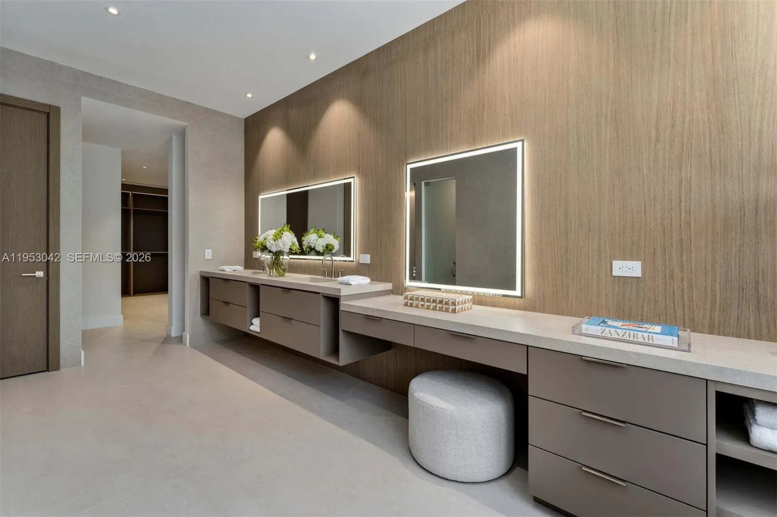 Property photo 123