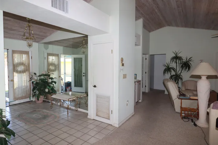 Murray_foyer 1