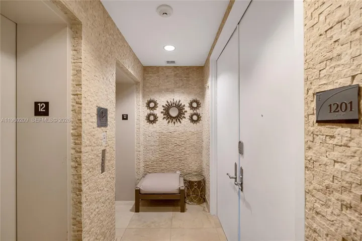 Private Elevator/Foyer