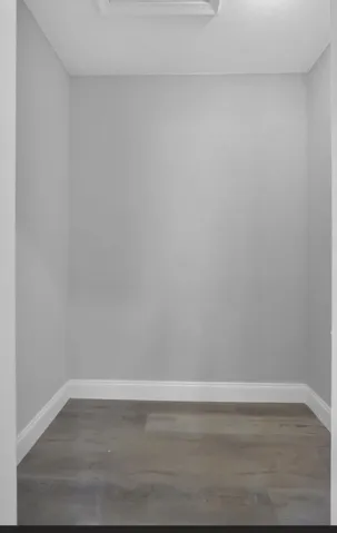 Walking Closet