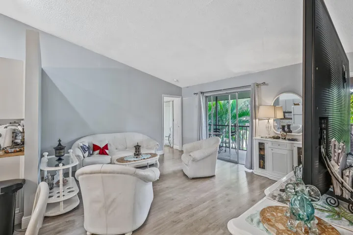 6544 Chasewood Drive Unit 5H-4