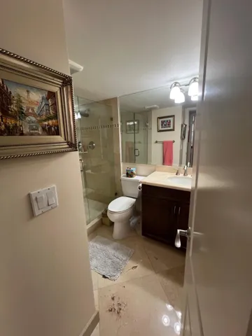 2nd Bathroom