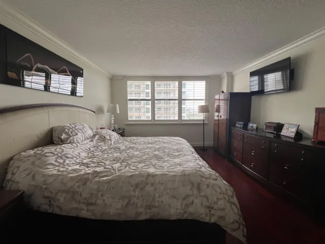Master Bedroomn