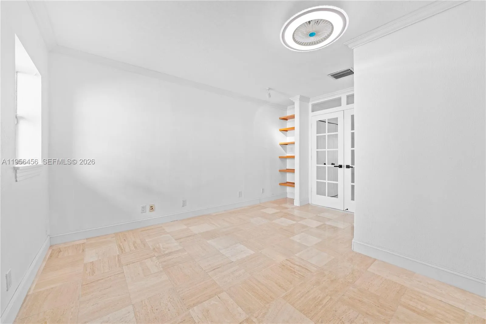 Bedroom/Office