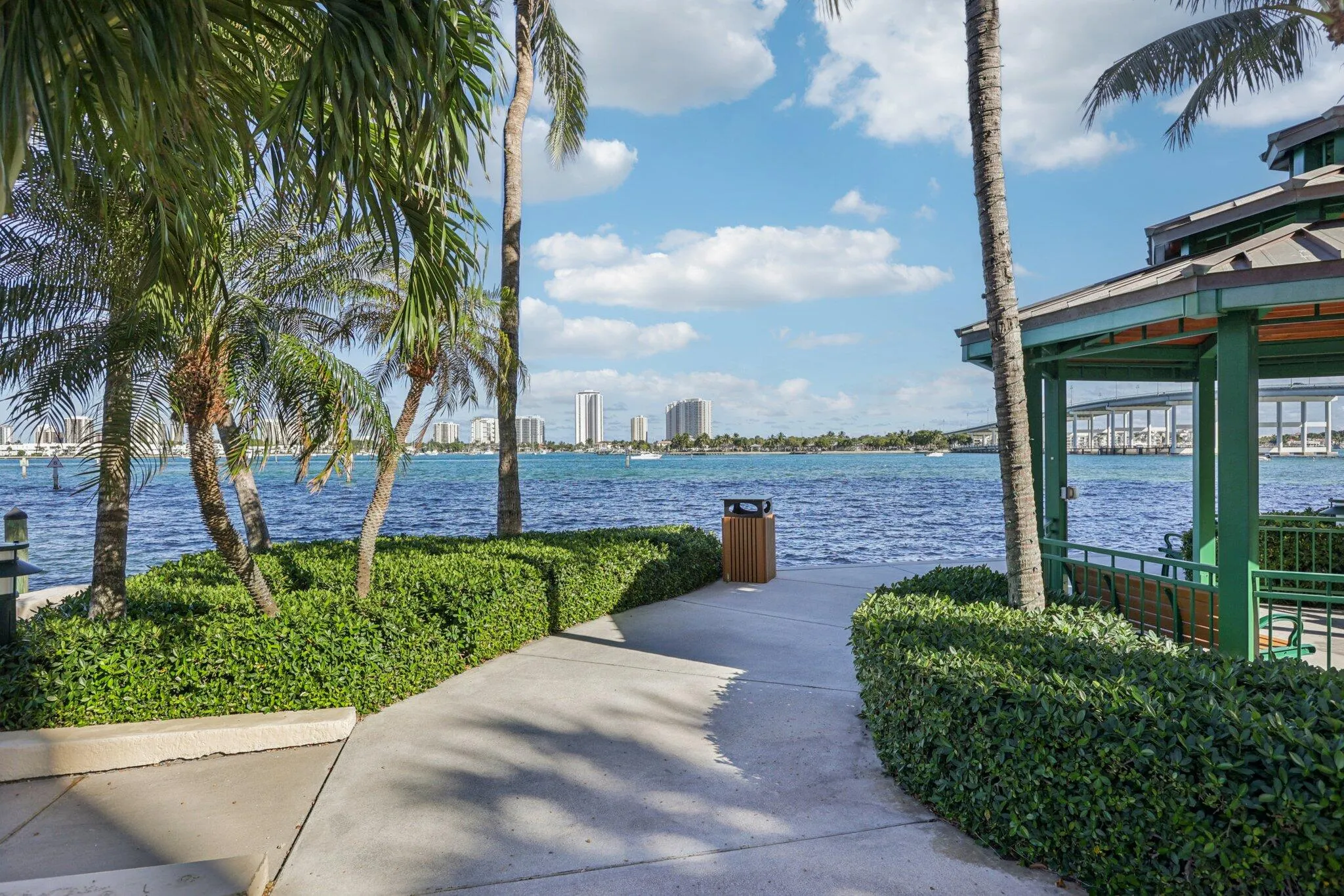 41-web-or-mls-Lake Shore Dr 1404-S1001-0