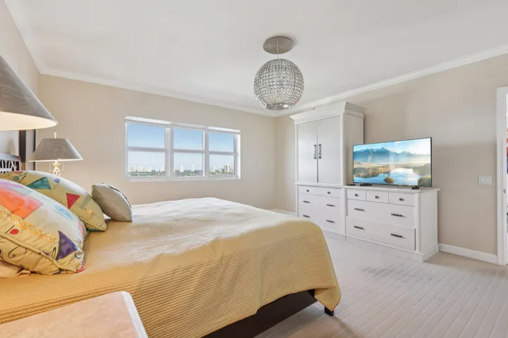 29-web-or-mls-Lake Shore Dr 1404-S1001-0