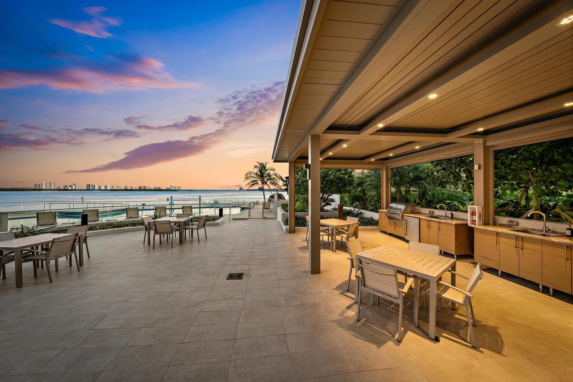 Outdoor BBQ & Picnic Area