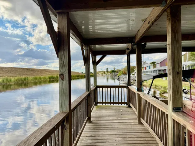 Scenic views of Rim Canal