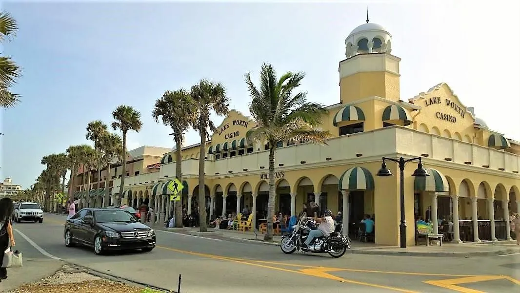 Lake Worth Casino