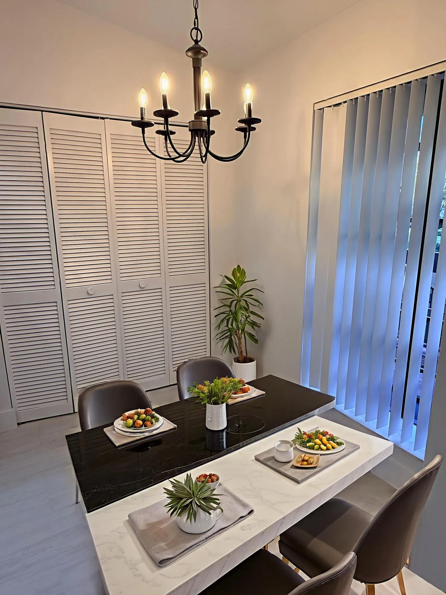 Breakfast Area Staged