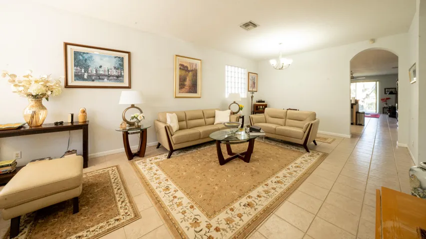 2BR05924