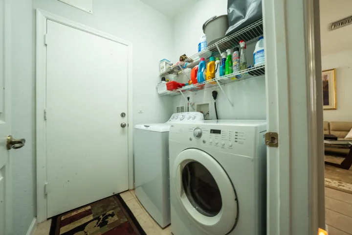 2BR05966
