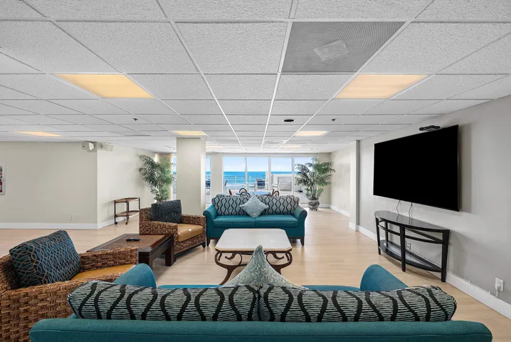 BUILDING CLUBHOUSE WITH OCEAN VIEWS