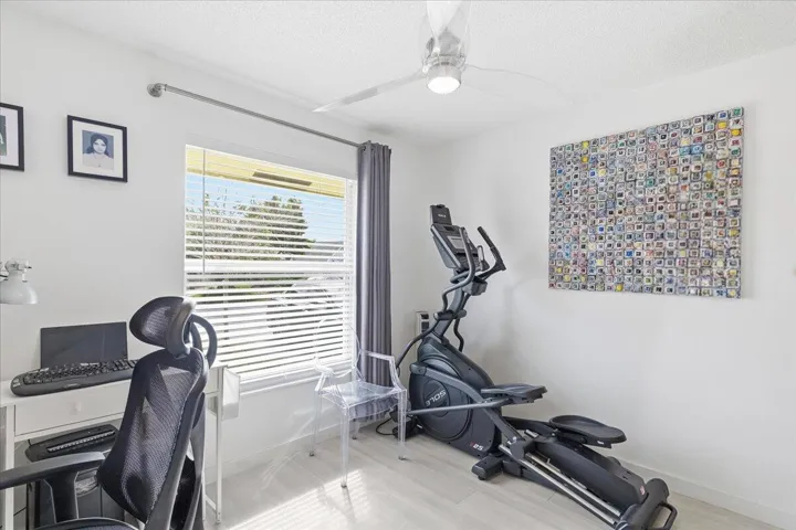 Bedroom 3/office