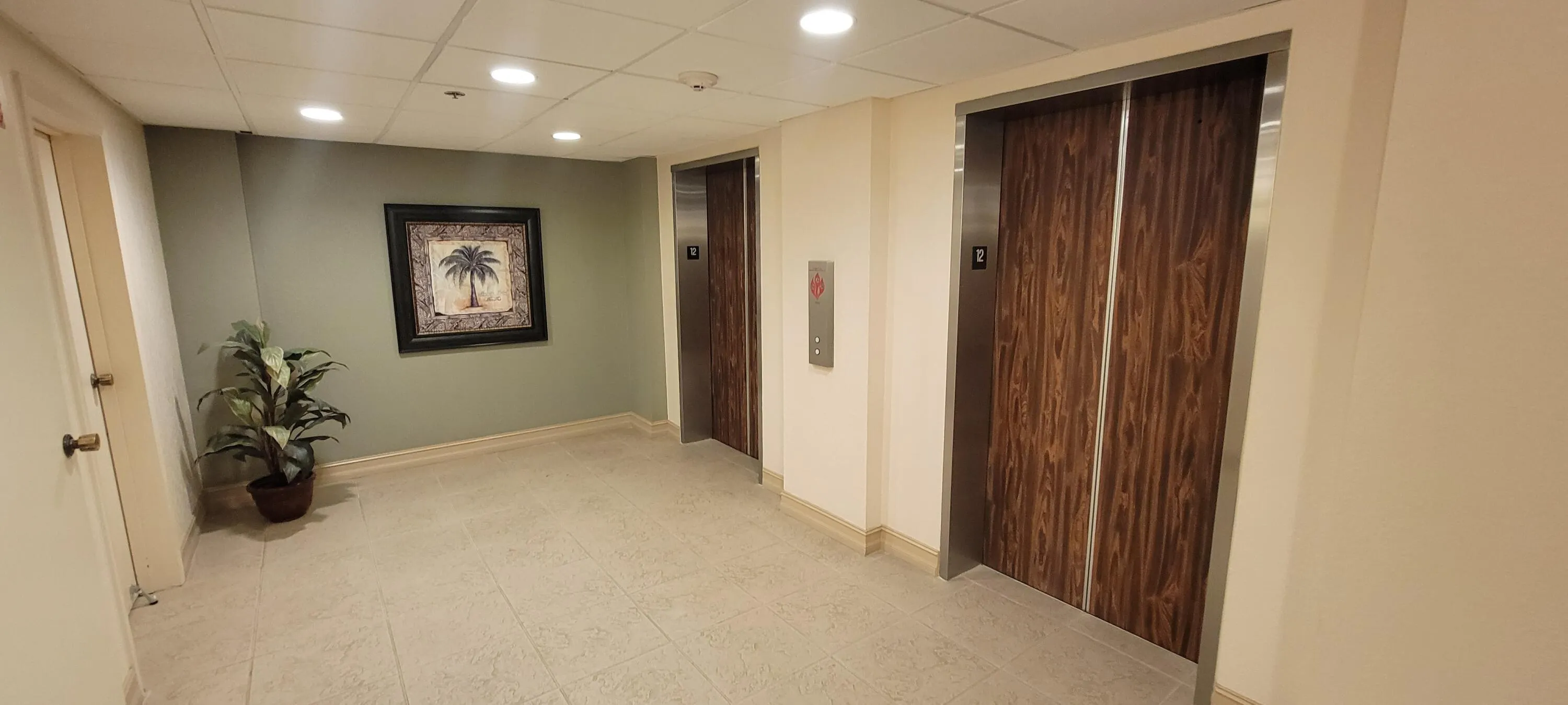Elevator/Hallway