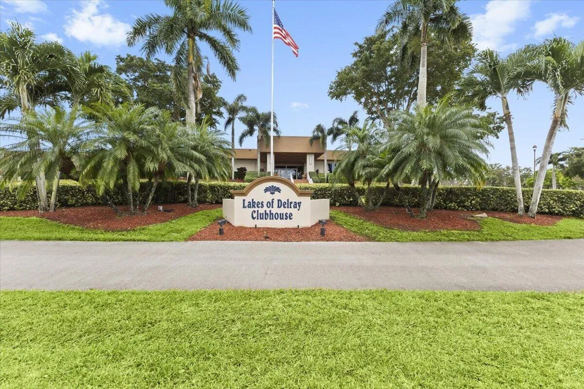 Lakes of Delray