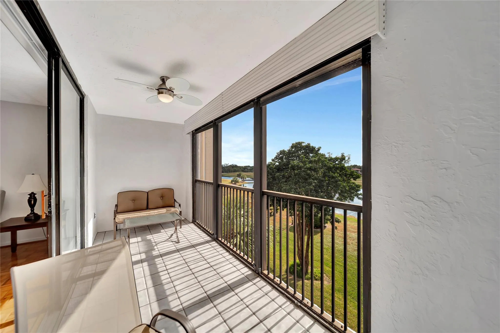 LARGE SCREENED BALCONY